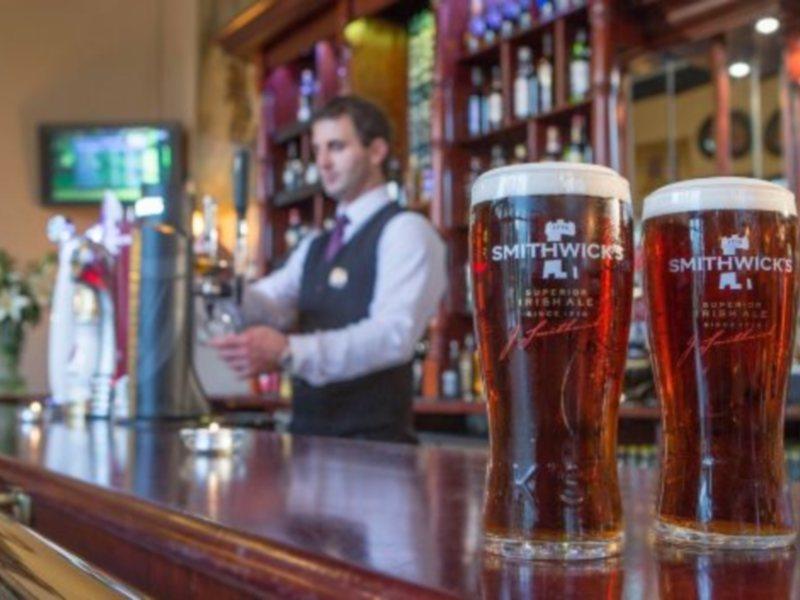 Kilkenny River Court Hotel Esterno foto
