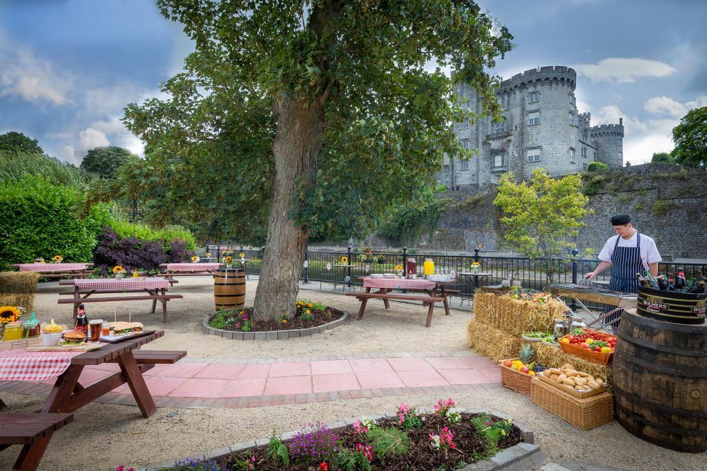 Kilkenny River Court Hotel Esterno foto