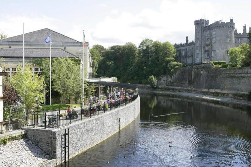 Kilkenny River Court Hotel Esterno foto